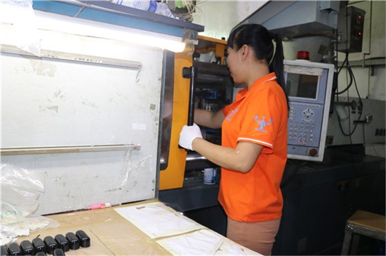 注塑模具制造廠&mdash;&mdash;博騰納13年堅(jiān)持用高品質(zhì)產(chǎn)品回饋客戶(hù)