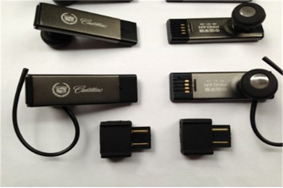 藍(lán)牙耳機(jī)模具廠哪家行？深圳博騰納出品：有分模線，你看不見(jiàn)！