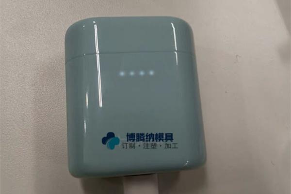 深圳藍牙耳機模具廠哪家行？博騰納獨家技藝有分模線你看不見！