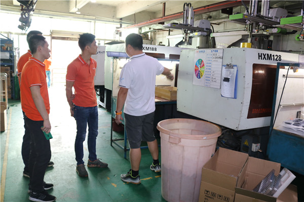 博騰納塑膠模具制造廠&mdash;&mdash;精工細(xì)作只為回饋每一位客戶(hù)的信任